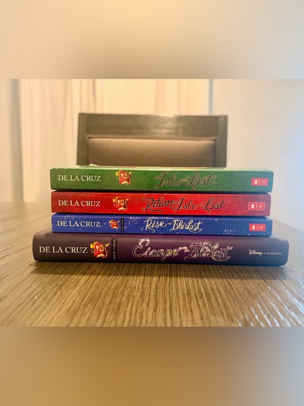 Descendant book set